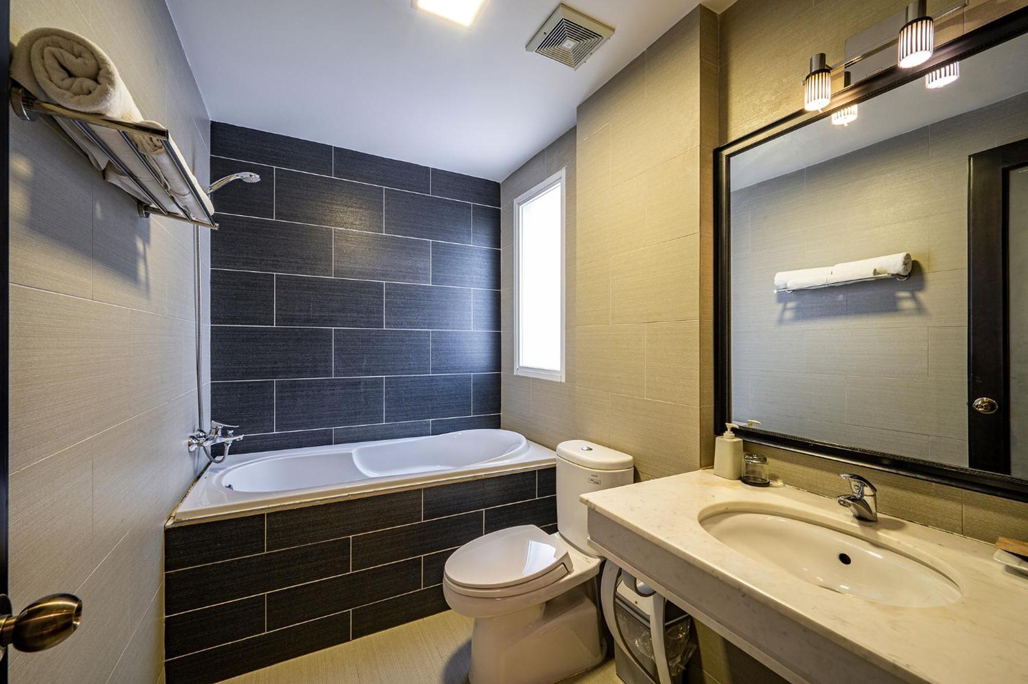 Iris Hotel Ho Şi Min Dış mekan fotoğraf